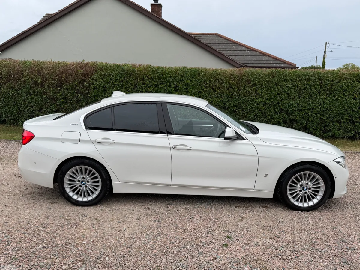 BMW 3-Series Saloon, Petrol Plug-in Hybrid, 2017, White