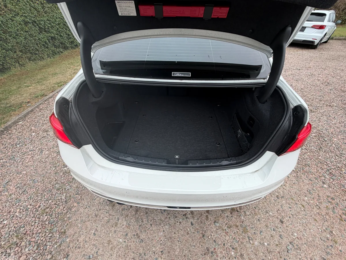 BMW 3-Series Saloon, Petrol Plug-in Hybrid, 2017, White