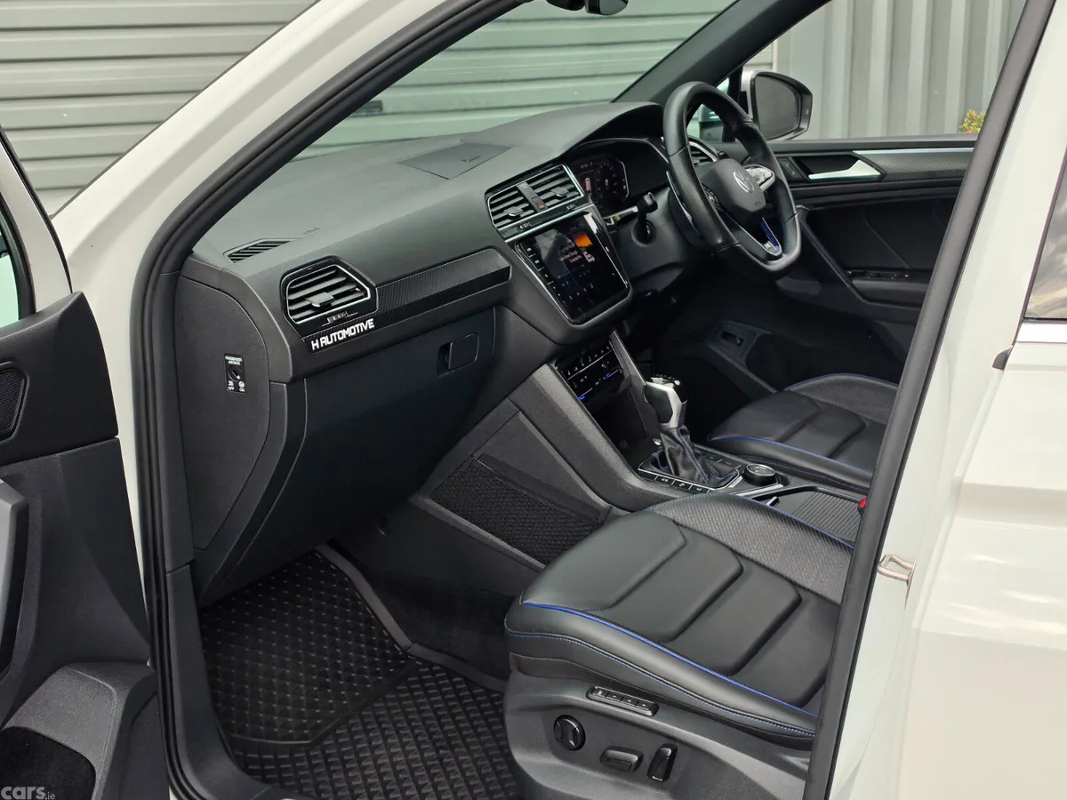 Volkswagen Tiguan SUV, Petrol, 2022, White