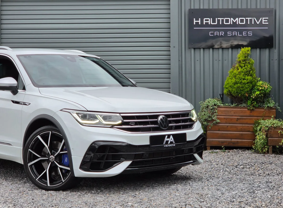 Volkswagen Tiguan SUV, Petrol, 2022, White