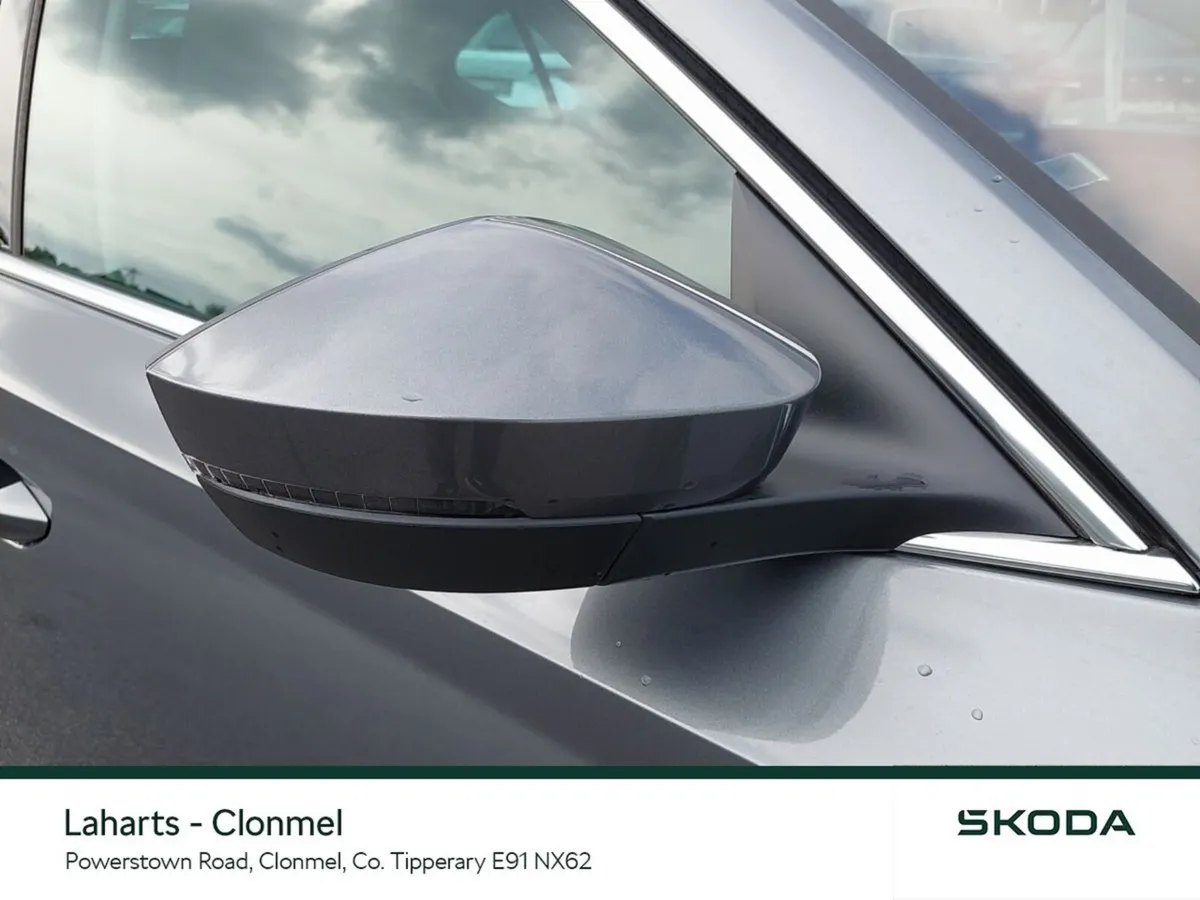 Skoda Octavia Saloon, Diesel, 2026, Grey