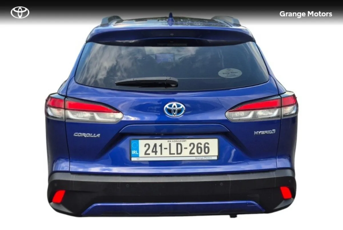 Toyota Corolla Cross Hatchback, Petrol Hybrid, 2024, Blue