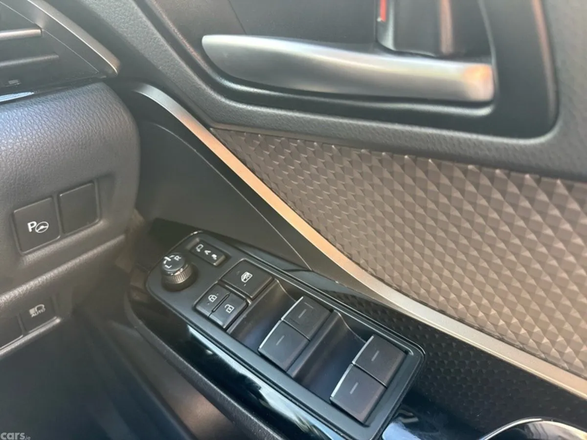 Toyota C-HR SUV, Petrol Hybrid, 2020, Grey