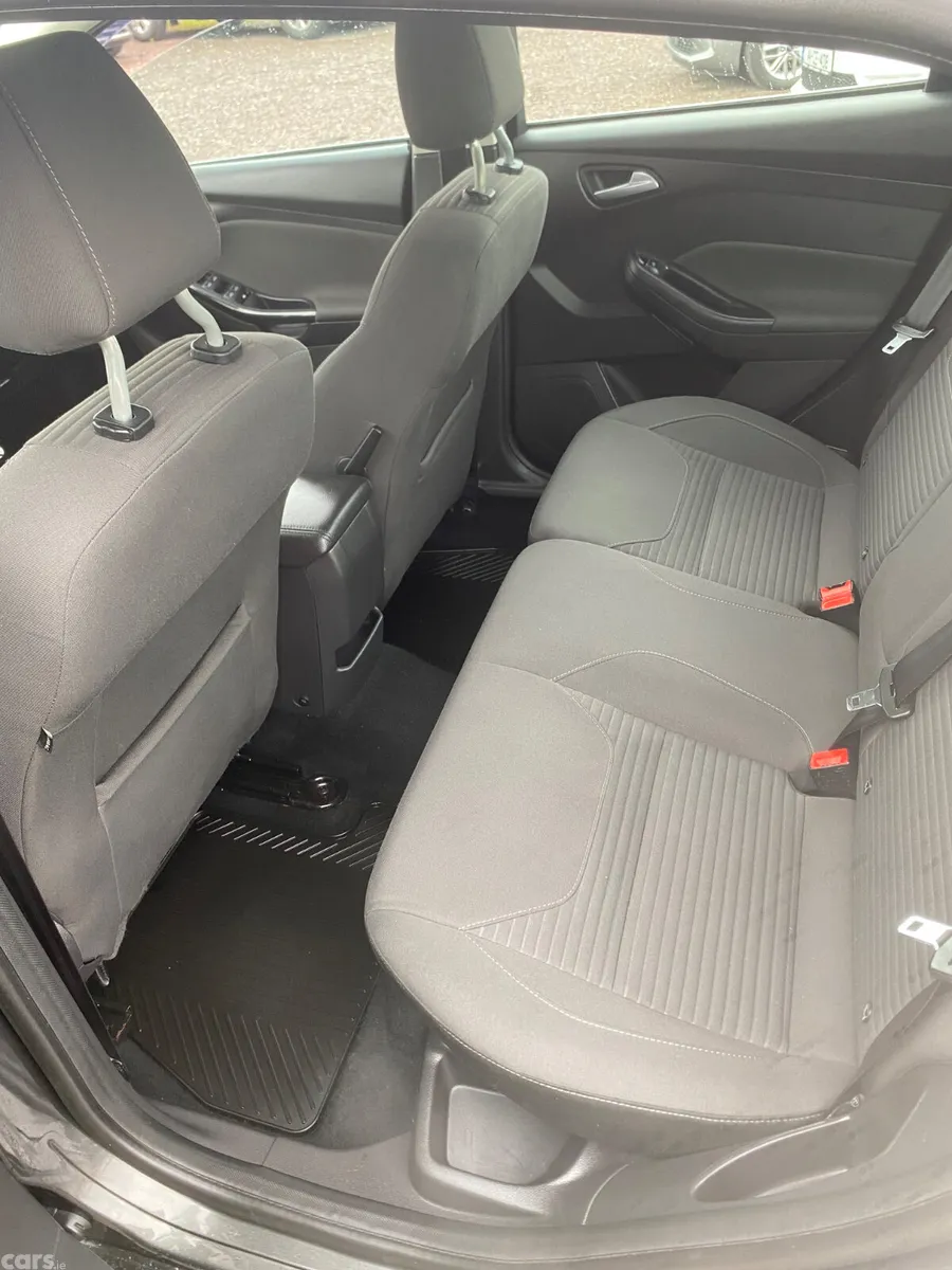Ford Focus Saloon, Diesel, 2018, Grey