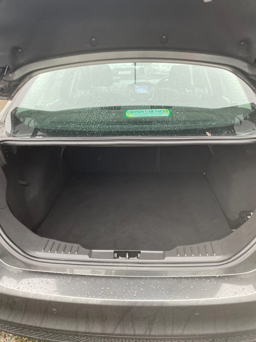 Ford Focus Saloon, Diesel, 2018, Grey