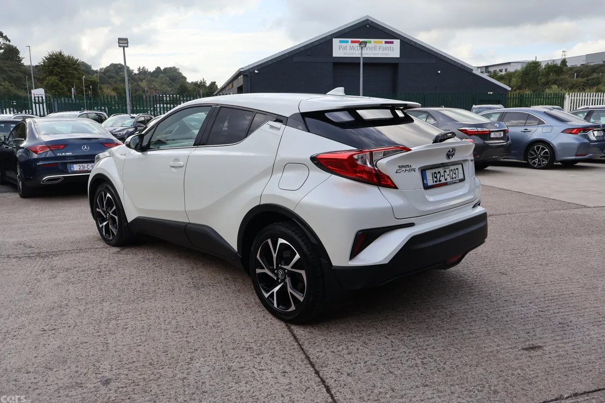 Toyota C-HR Hatchback, Petrol Hybrid, 2019, White