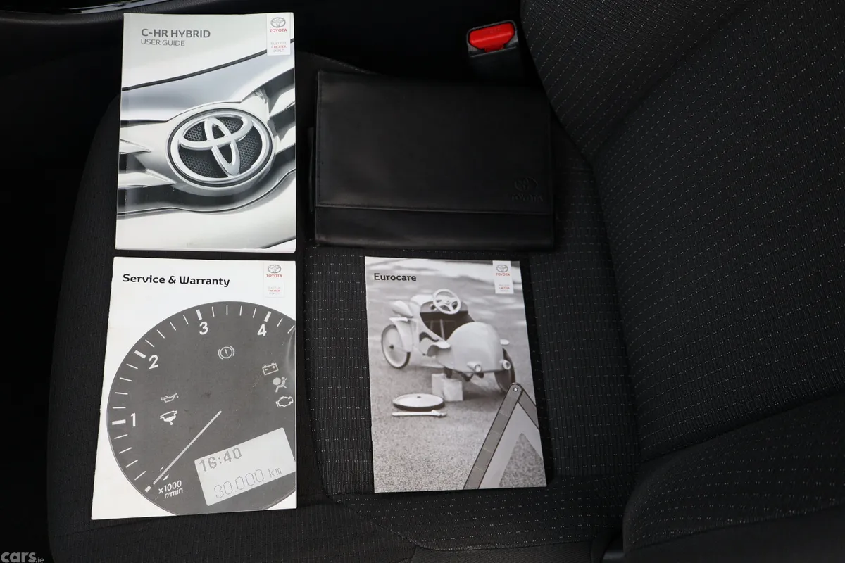 Toyota C-HR Hatchback, Petrol Hybrid, 2019, White