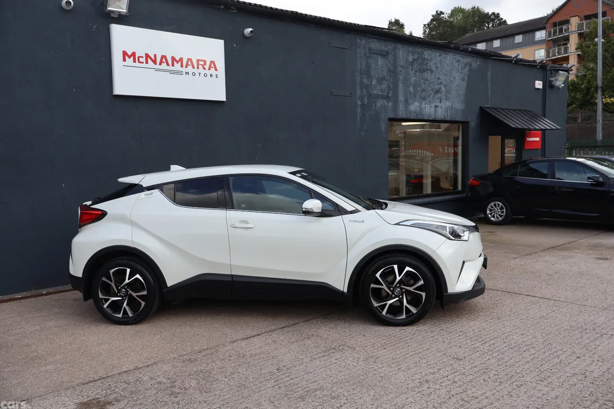Toyota C-HR Hatchback, Petrol Hybrid, 2019, White