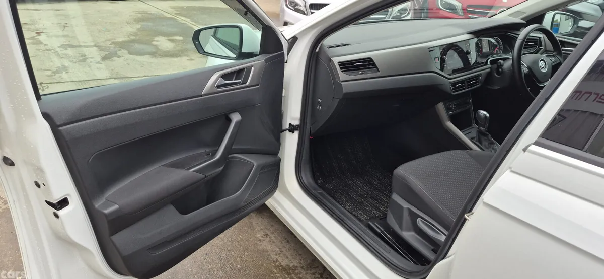 Volkswagen Polo Hatchback, Petrol, 2018, White