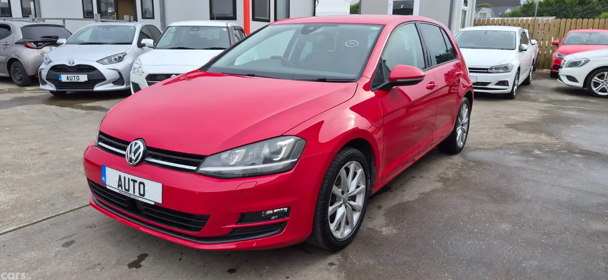 Volkswagen Golf Hatchback, Petrol, 2017, Red