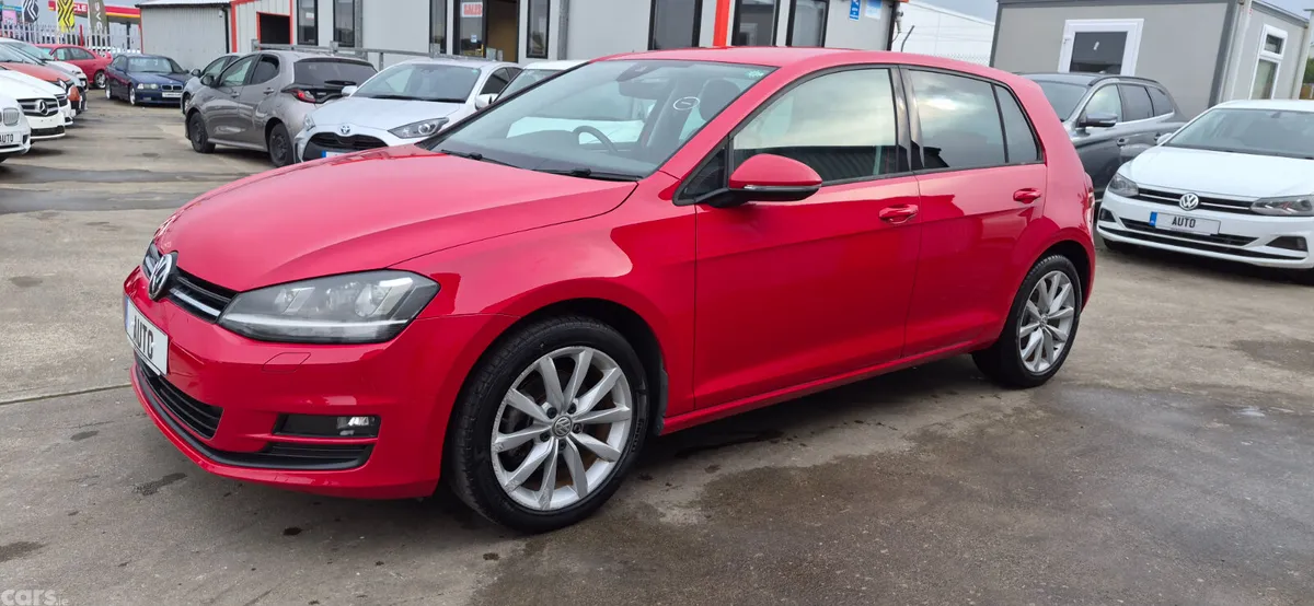 Volkswagen Golf Hatchback, Petrol, 2017, Red