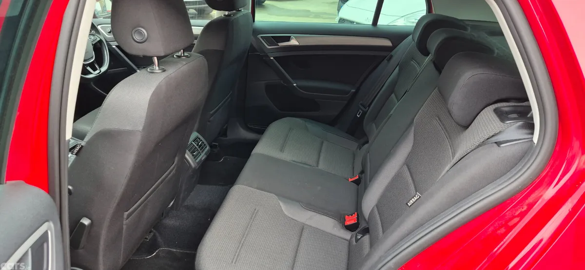 Volkswagen Golf Hatchback, Petrol, 2017, Red