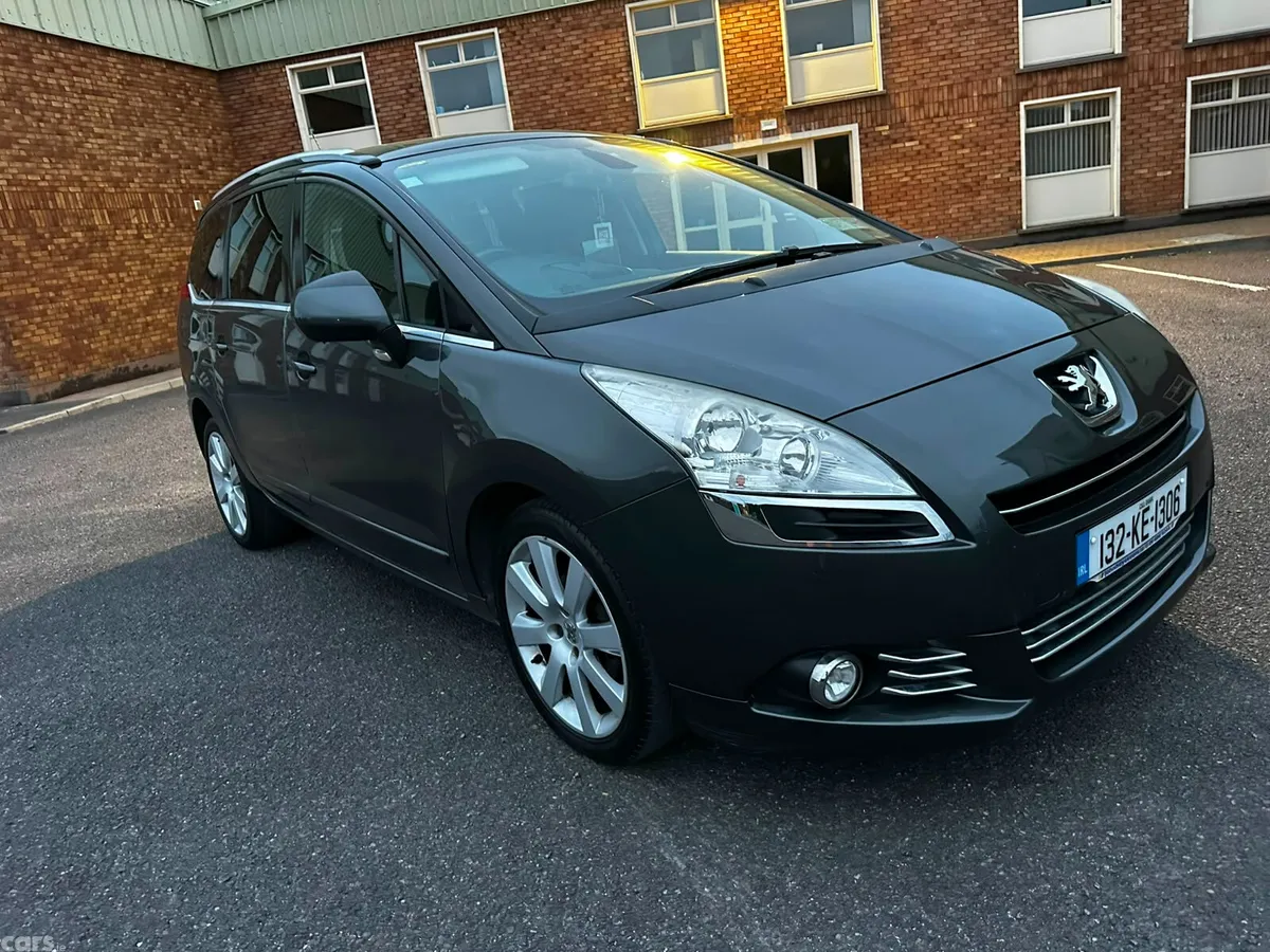 Peugeot 5008 MPV, Diesel, 2013, Grey