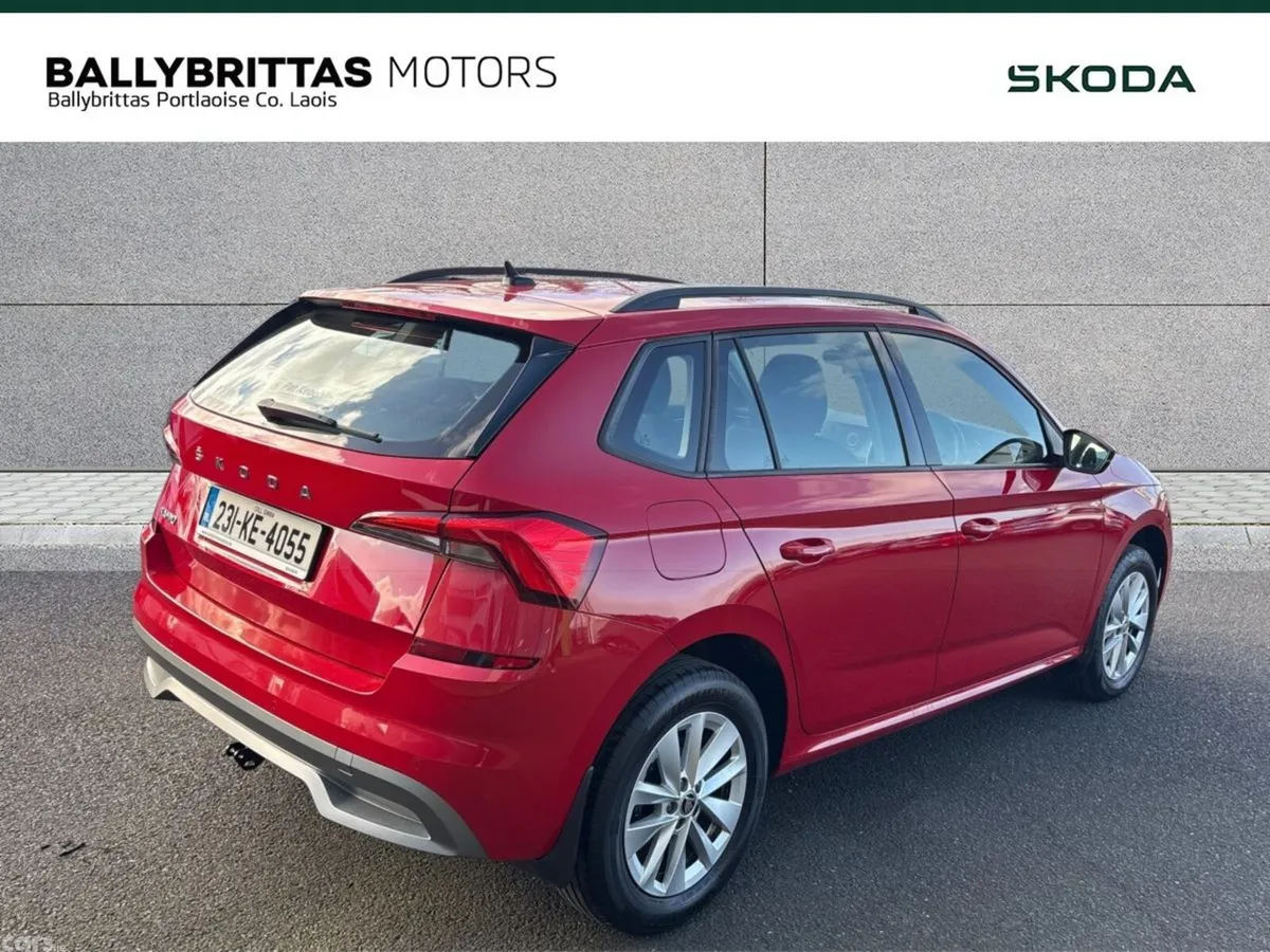 Skoda Kamiq Hatchback, Petrol, 2023, Red