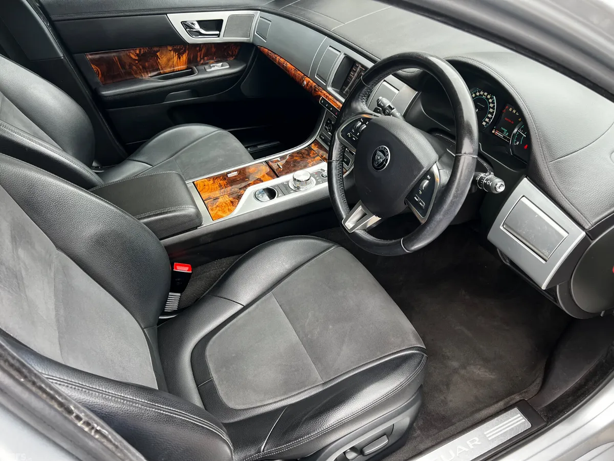 Jaguar XF Saloon, Diesel, 2015, Silver