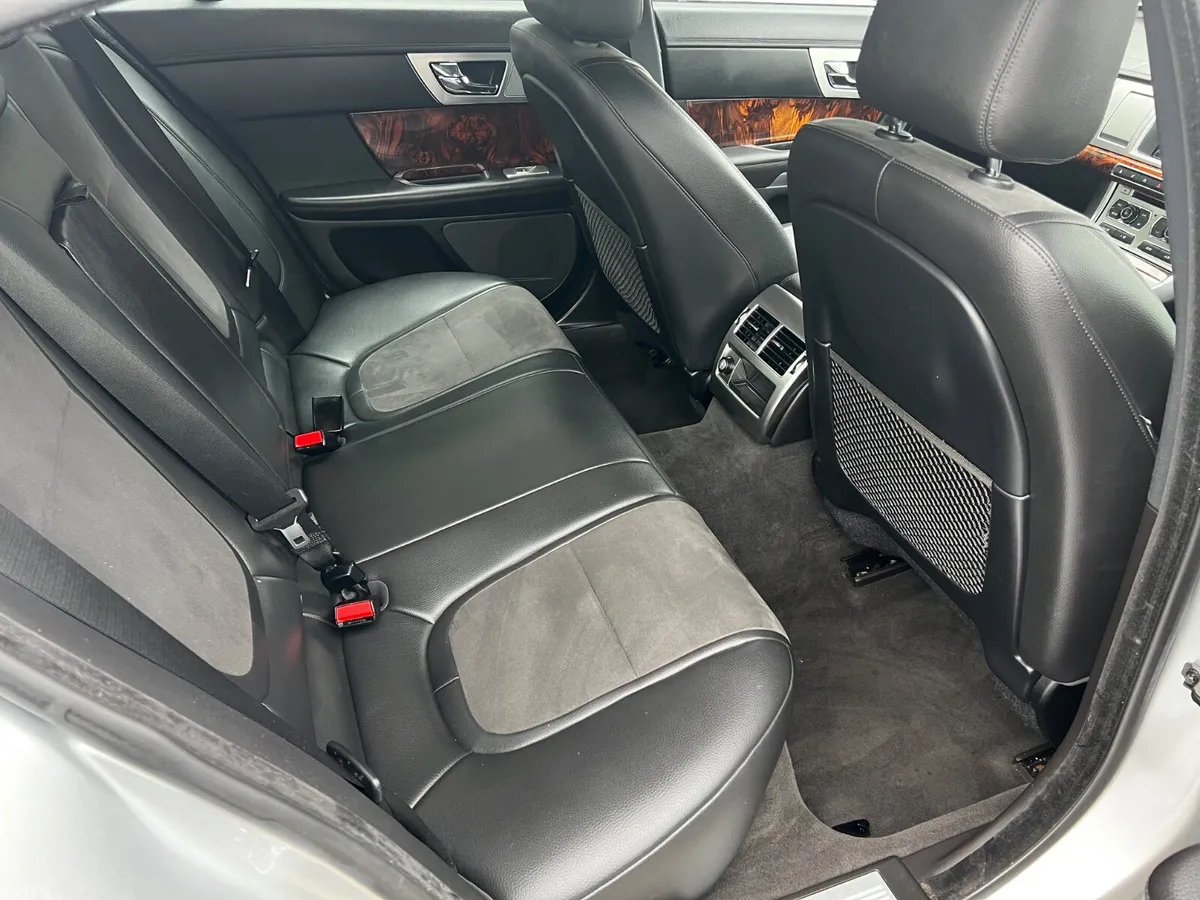 Jaguar XF Saloon, Diesel, 2015, Silver