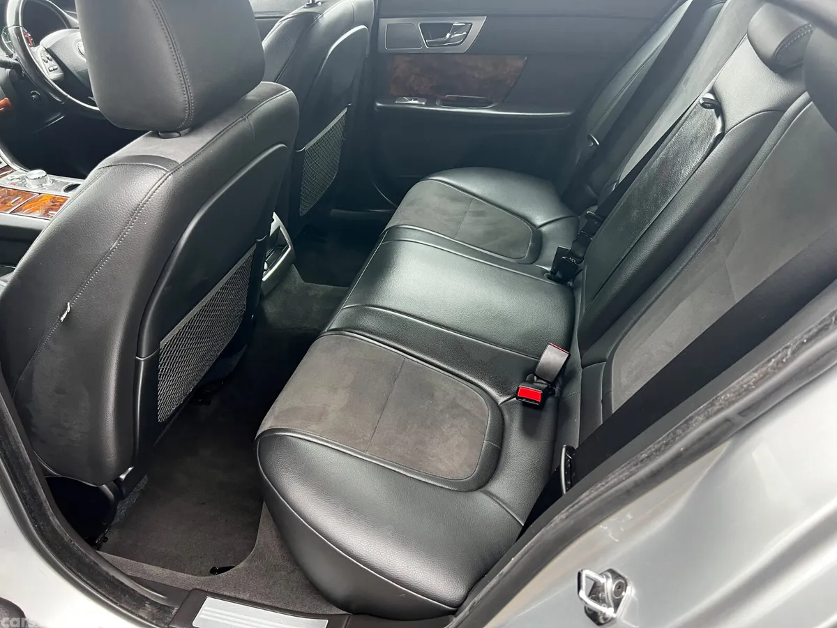 Jaguar XF Saloon, Diesel, 2015, Silver
