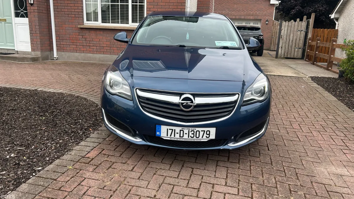 Opel Insignia Saloon, Diesel, 2017, Blue