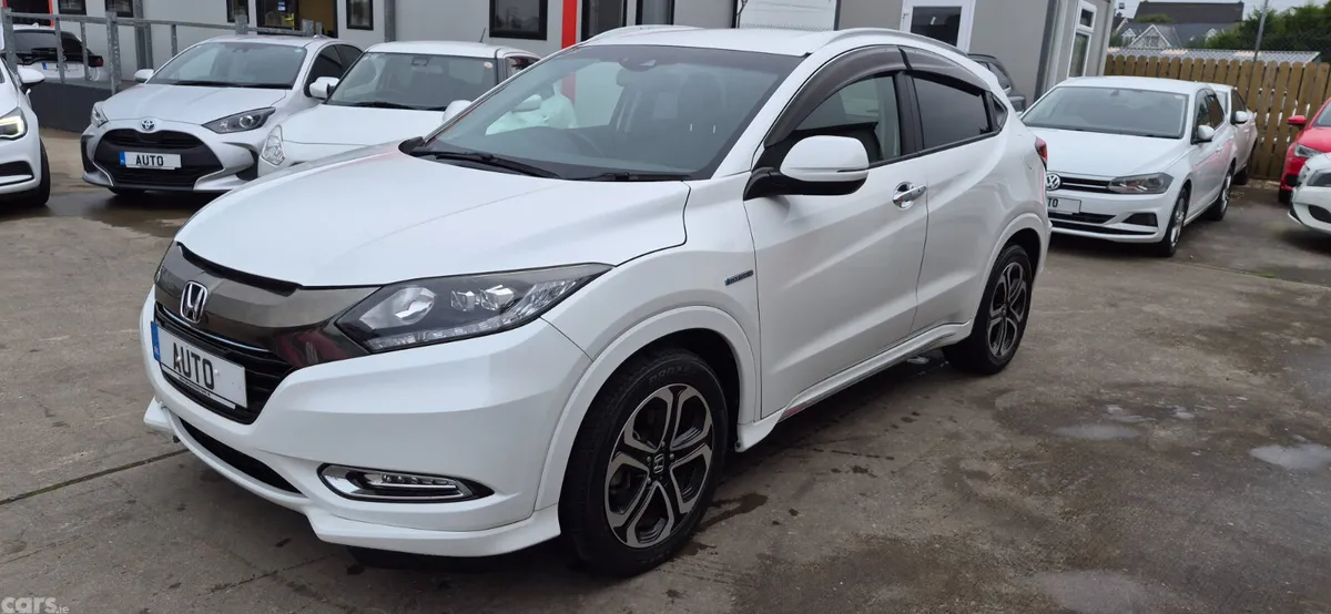 Honda Vezel Hatchback, Petrol Hybrid, 2017, White
