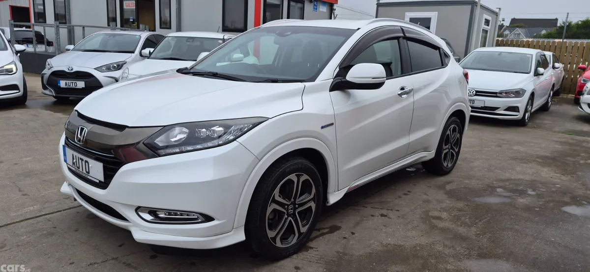 Honda Vezel Hatchback, Petrol Hybrid, 2017, White