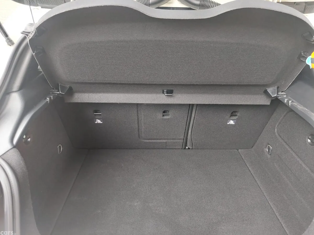 Mercedes-Benz A-Class Hatchback, Petrol, 2016, White