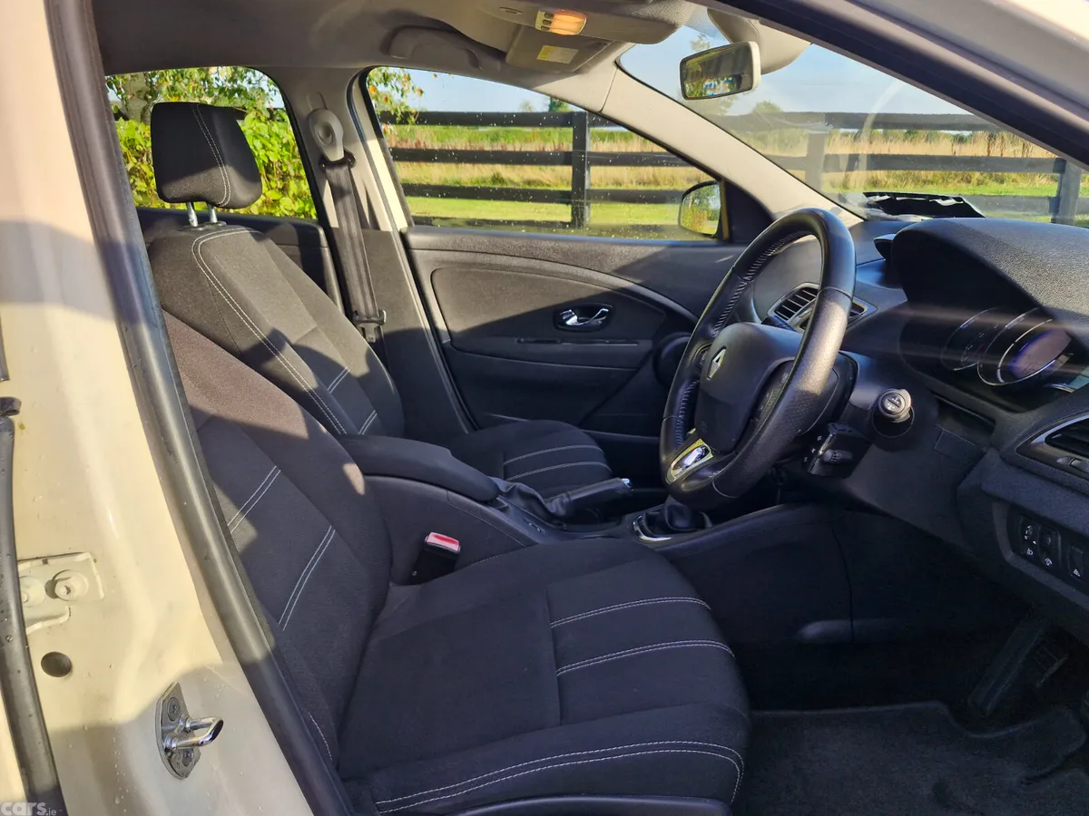 Renault Fluence Saloon, Diesel, 2014, Yellow