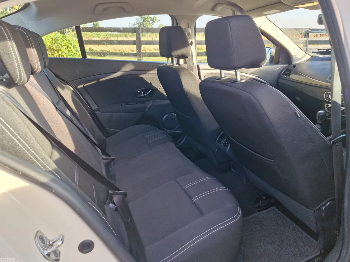 Renault Fluence Saloon, Diesel, 2014, Yellow