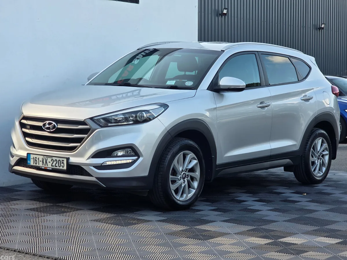 Hyundai Tucson SUV, Diesel, 2016, Silver