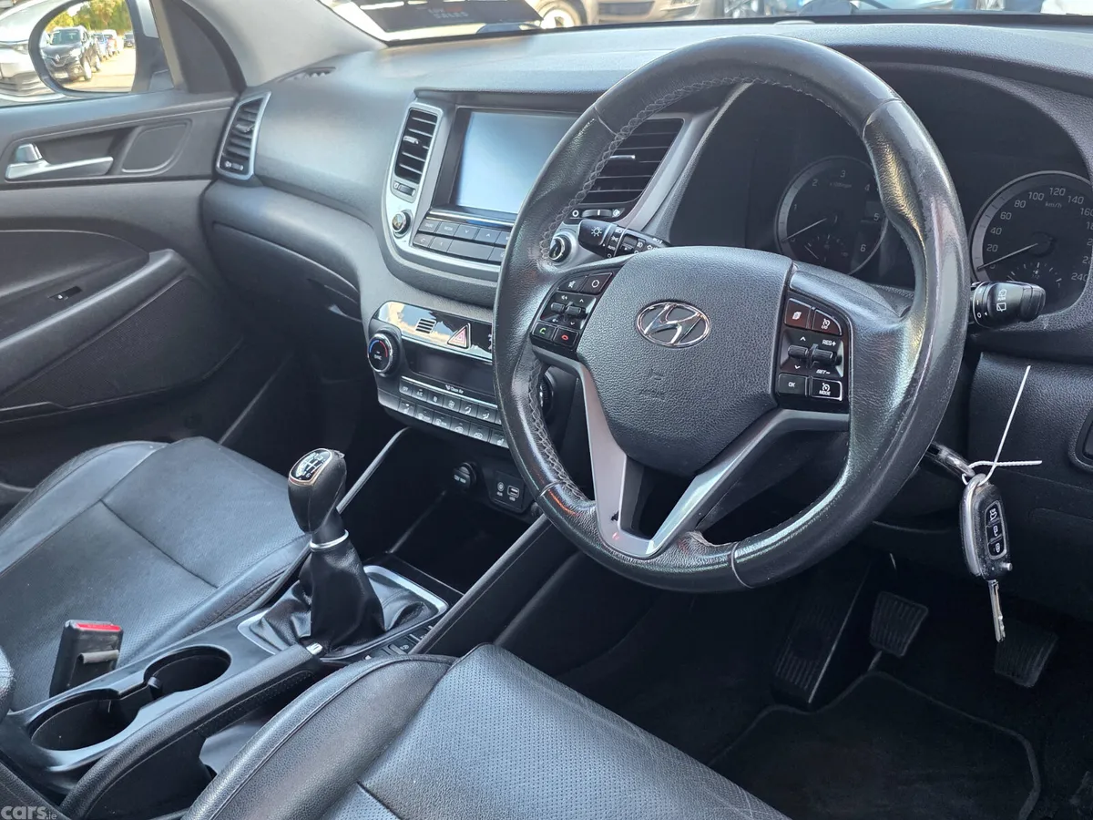 Hyundai Tucson SUV, Diesel, 2016, Silver