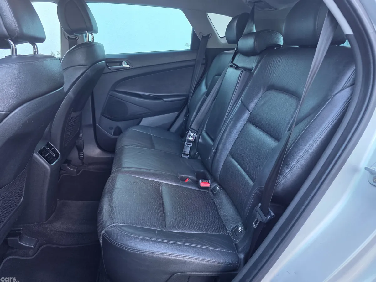 Hyundai Tucson SUV, Diesel, 2016, Silver