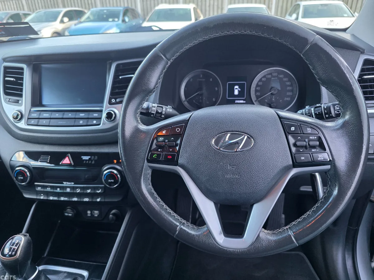 Hyundai Tucson SUV, Diesel, 2016, Silver