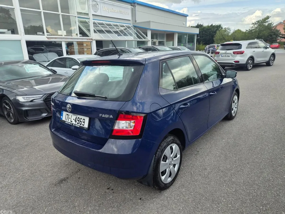 Skoda Fabia Hatchback, Petrol, 2017, Blue
