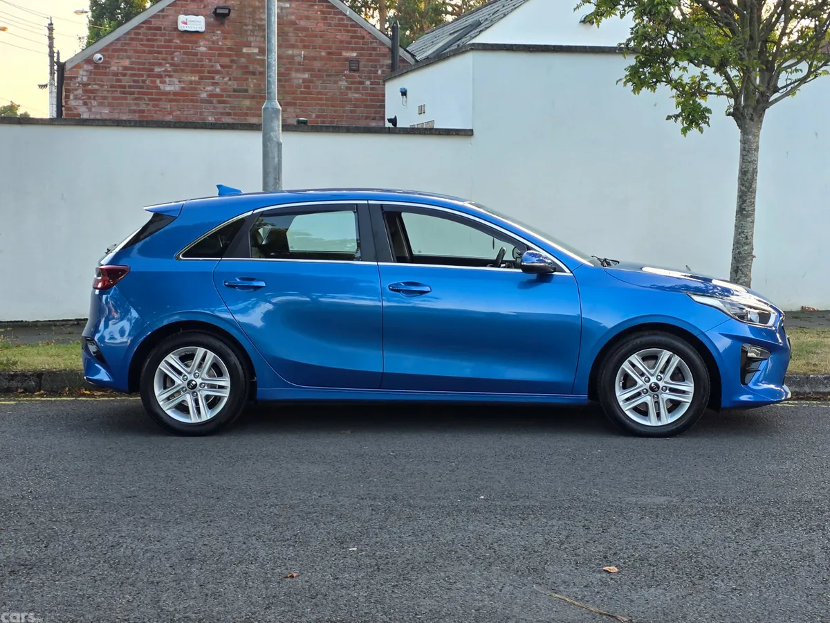 Kia Ceed Hatchback, Petrol, 2018, Blue
