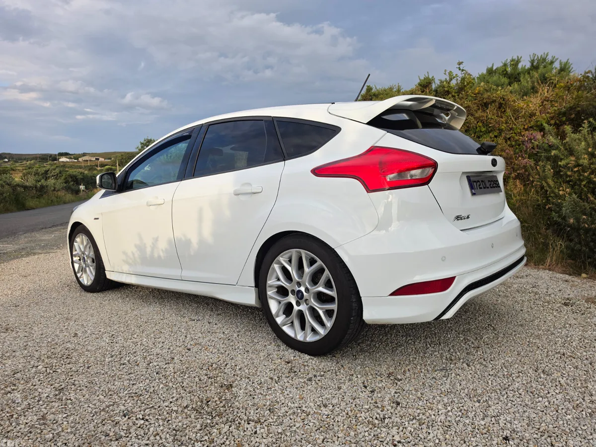 Ford Focus Hatchback, Diesel, 2017, White