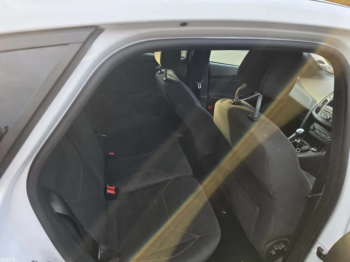 Ford Focus Hatchback, Diesel, 2017, White