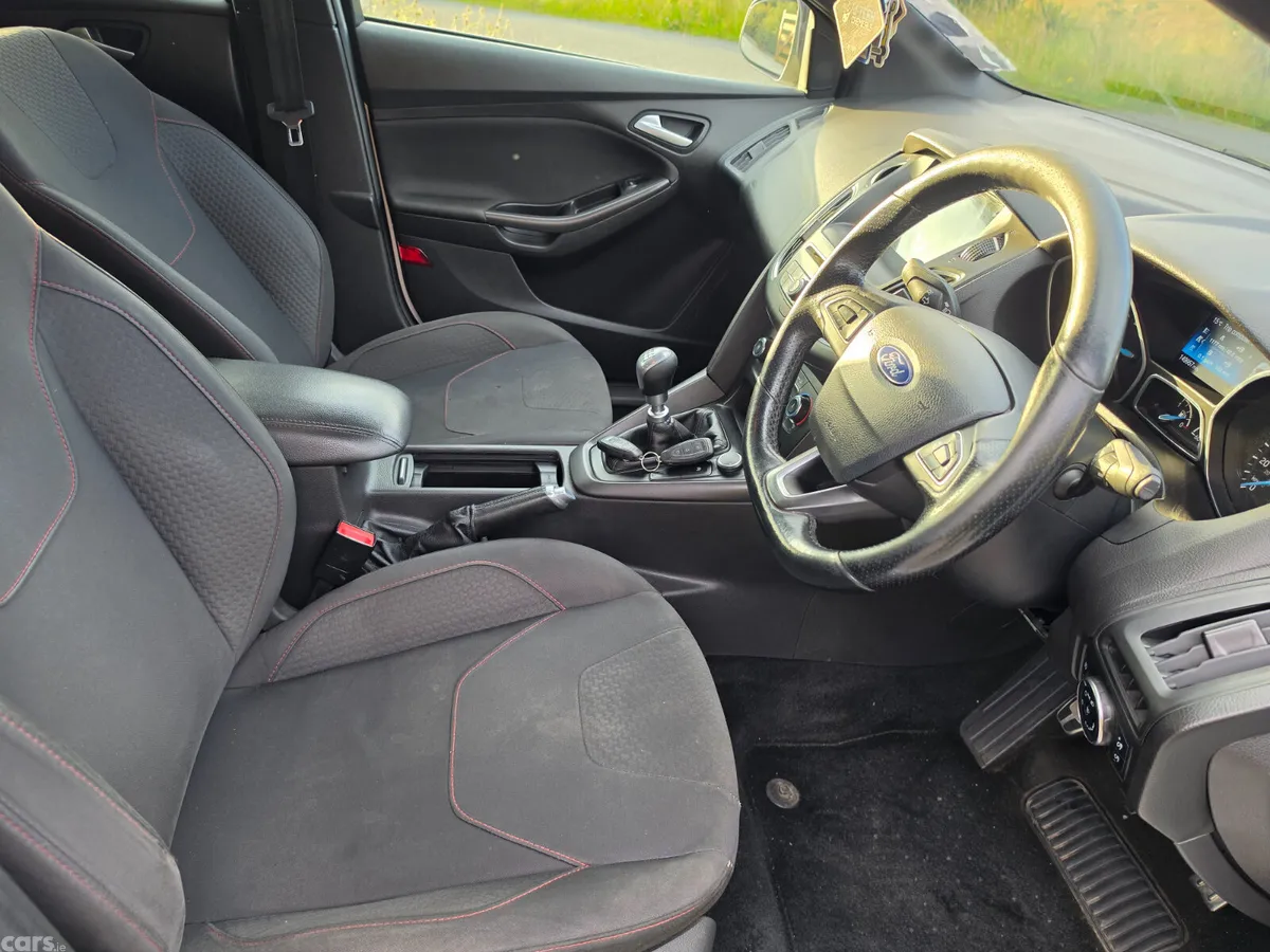 Ford Focus Hatchback, Diesel, 2017, White