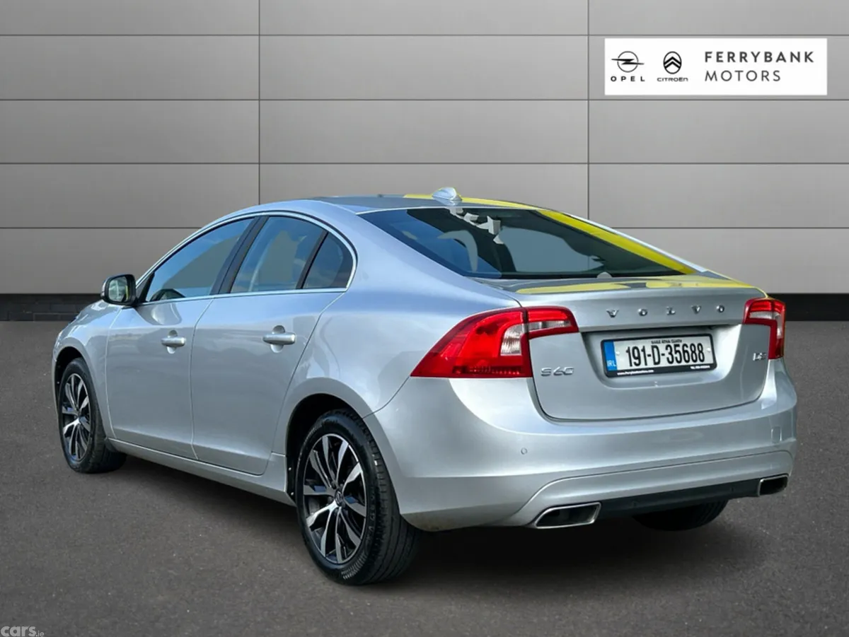 Volvo S60 Saloon, Diesel, 2019, Grey