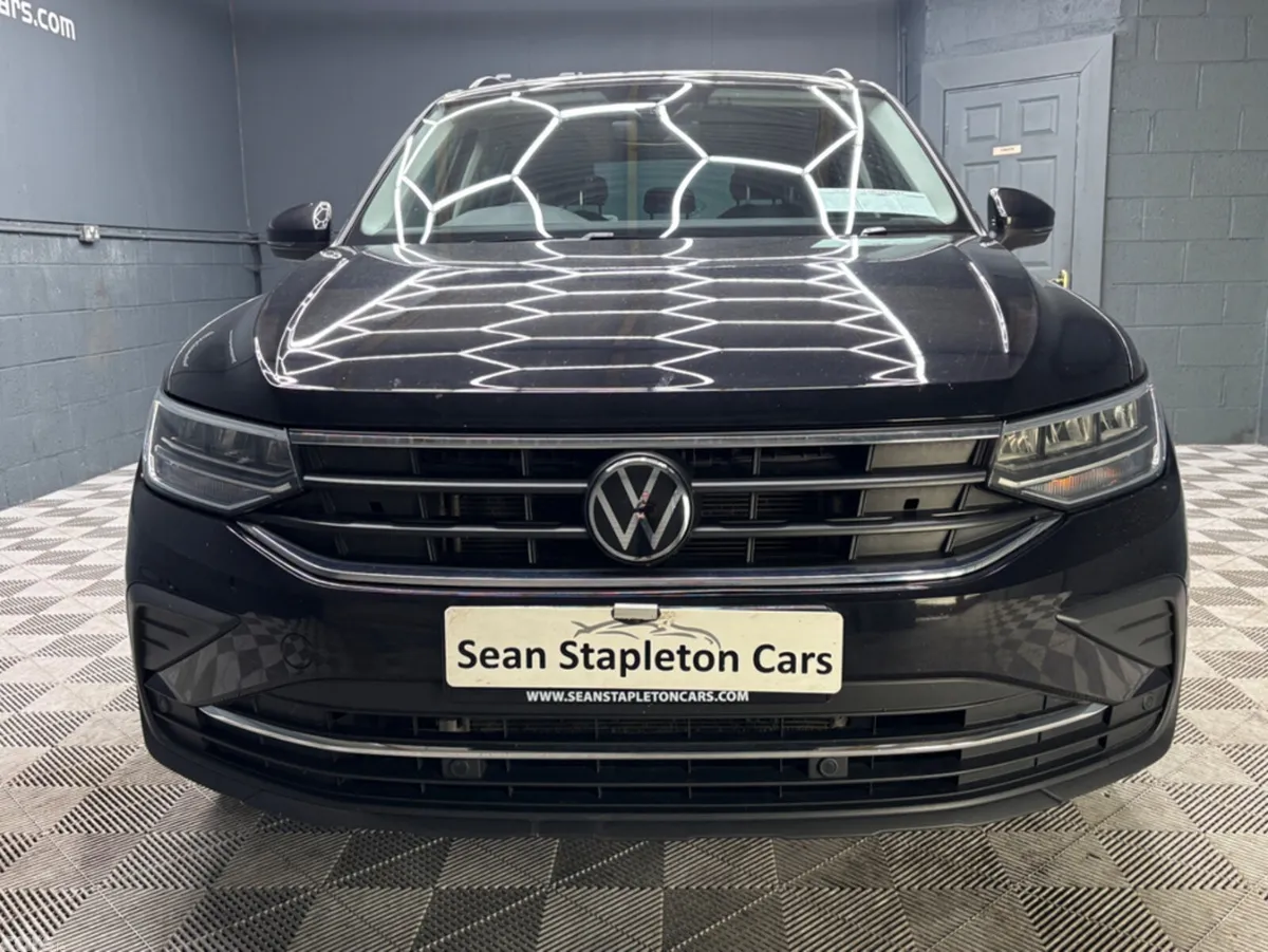 Volkswagen Tiguan SUV, Diesel, 2023, Black