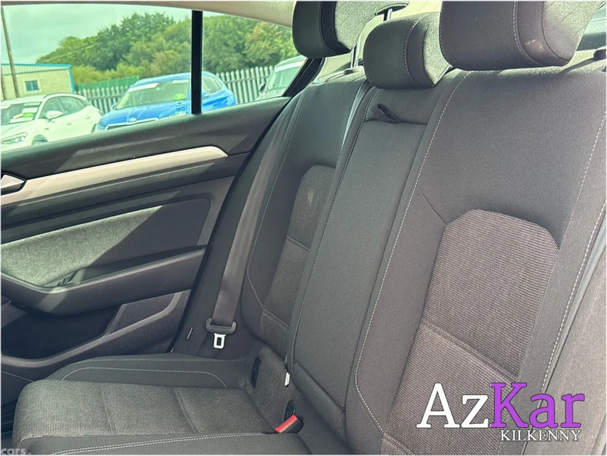 Volkswagen Passat Saloon, Diesel, 2018, Black