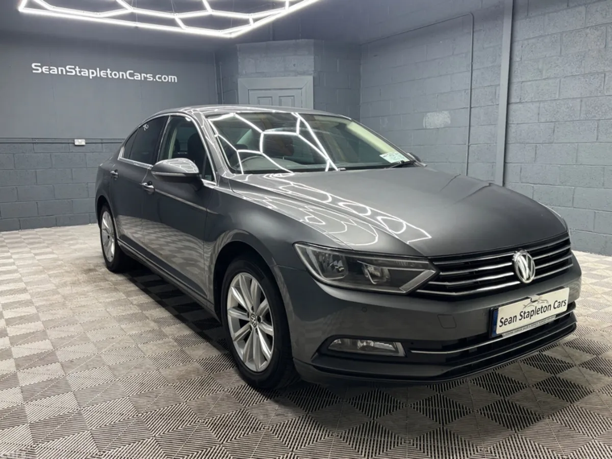 Volkswagen Passat Saloon, Diesel, 2017, Grey