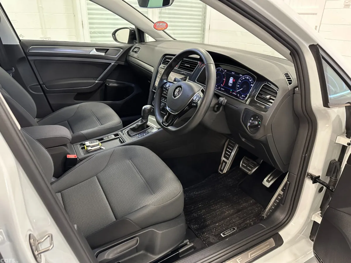 Volkswagen Golf Hatchback, Diesel, 2020, White