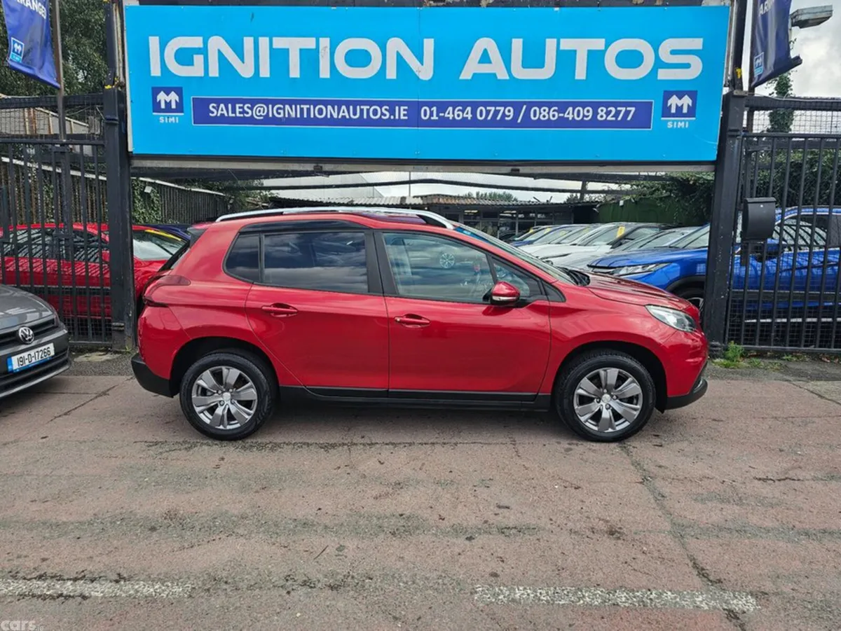 Peugeot 2008 Estate, Petrol, 2018, Red