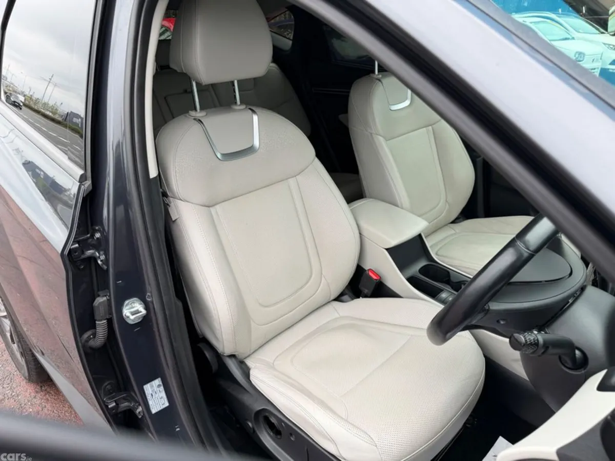 Hyundai Tucson MPV, Diesel, 2021, Grey