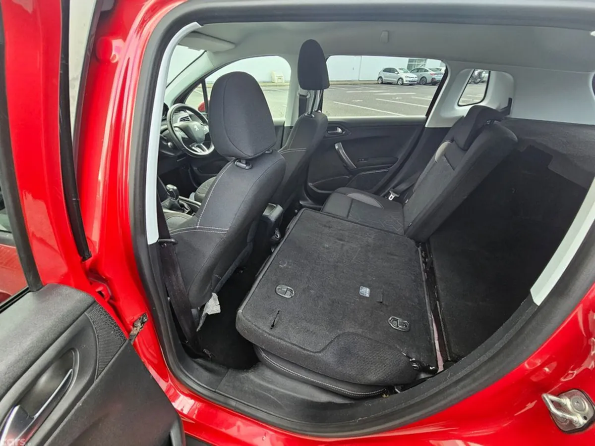 Peugeot 2008 Estate, Petrol, 2018, Red