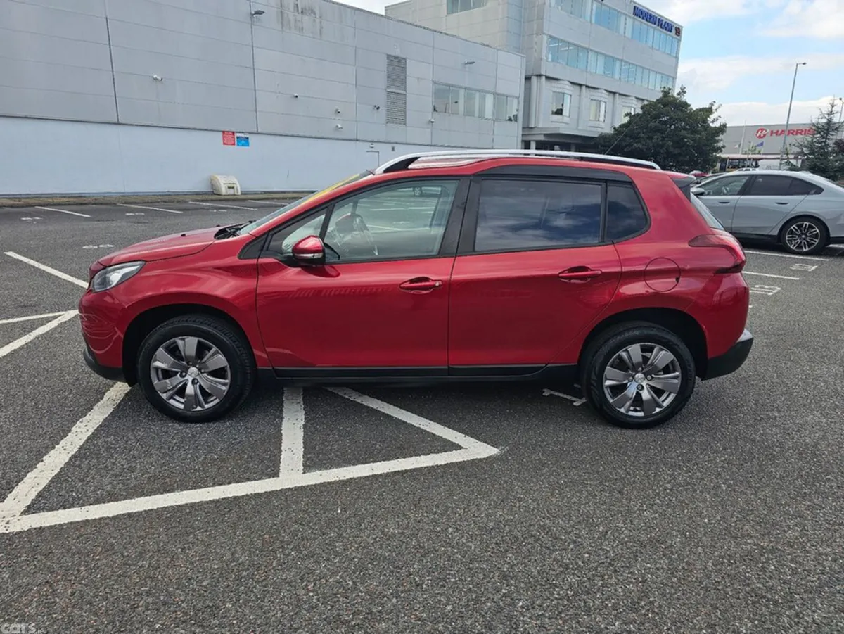 Peugeot 2008 Estate, Petrol, 2018, Red