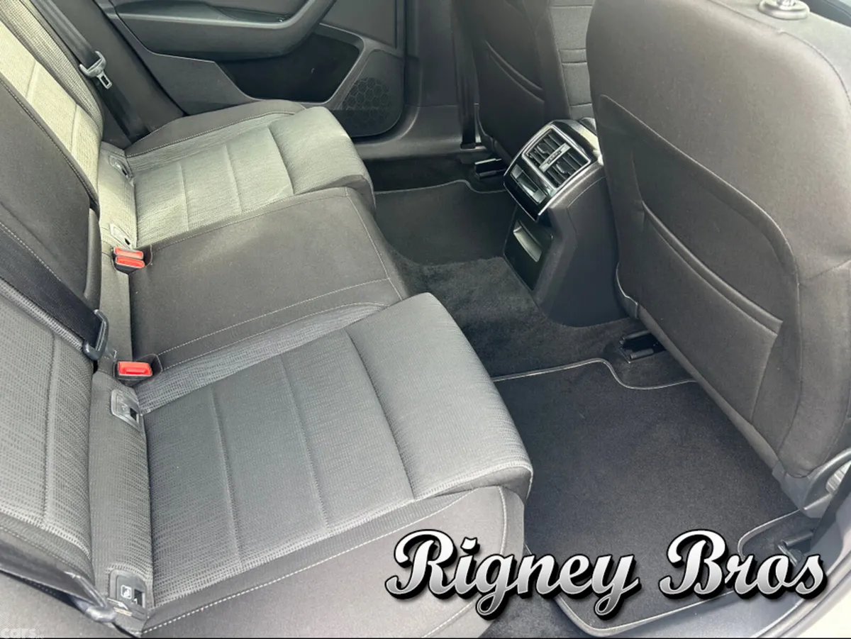 Skoda Superb Hatchback, Diesel, 2019, White