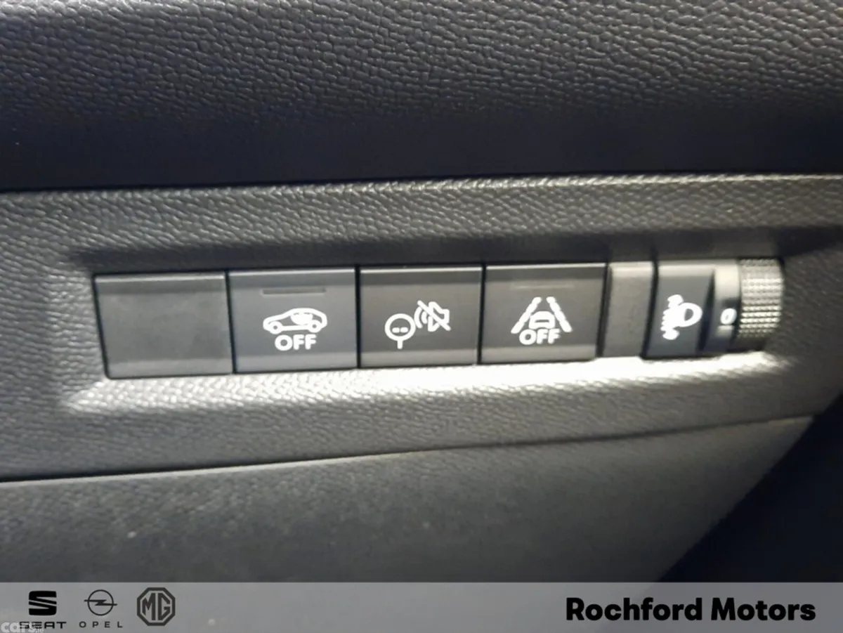 Opel Frontera MPV, Petrol, 2026, Grey