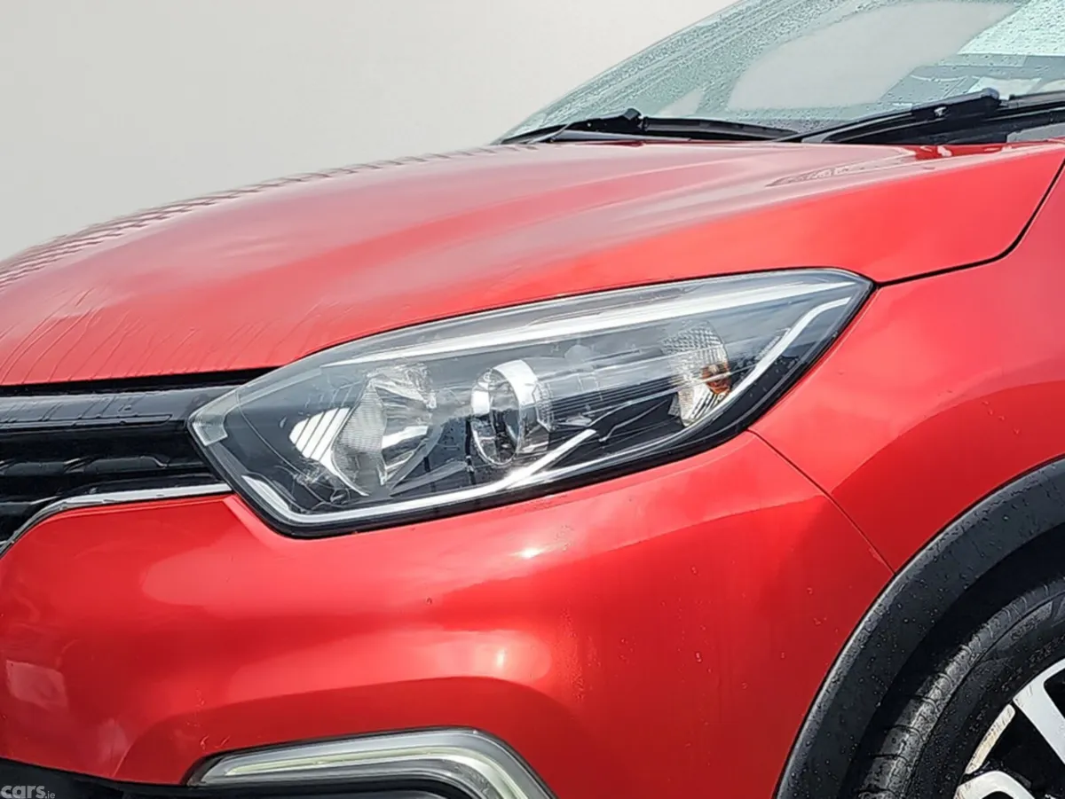 Renault Captur Hatchback, Petrol, 2018, Red