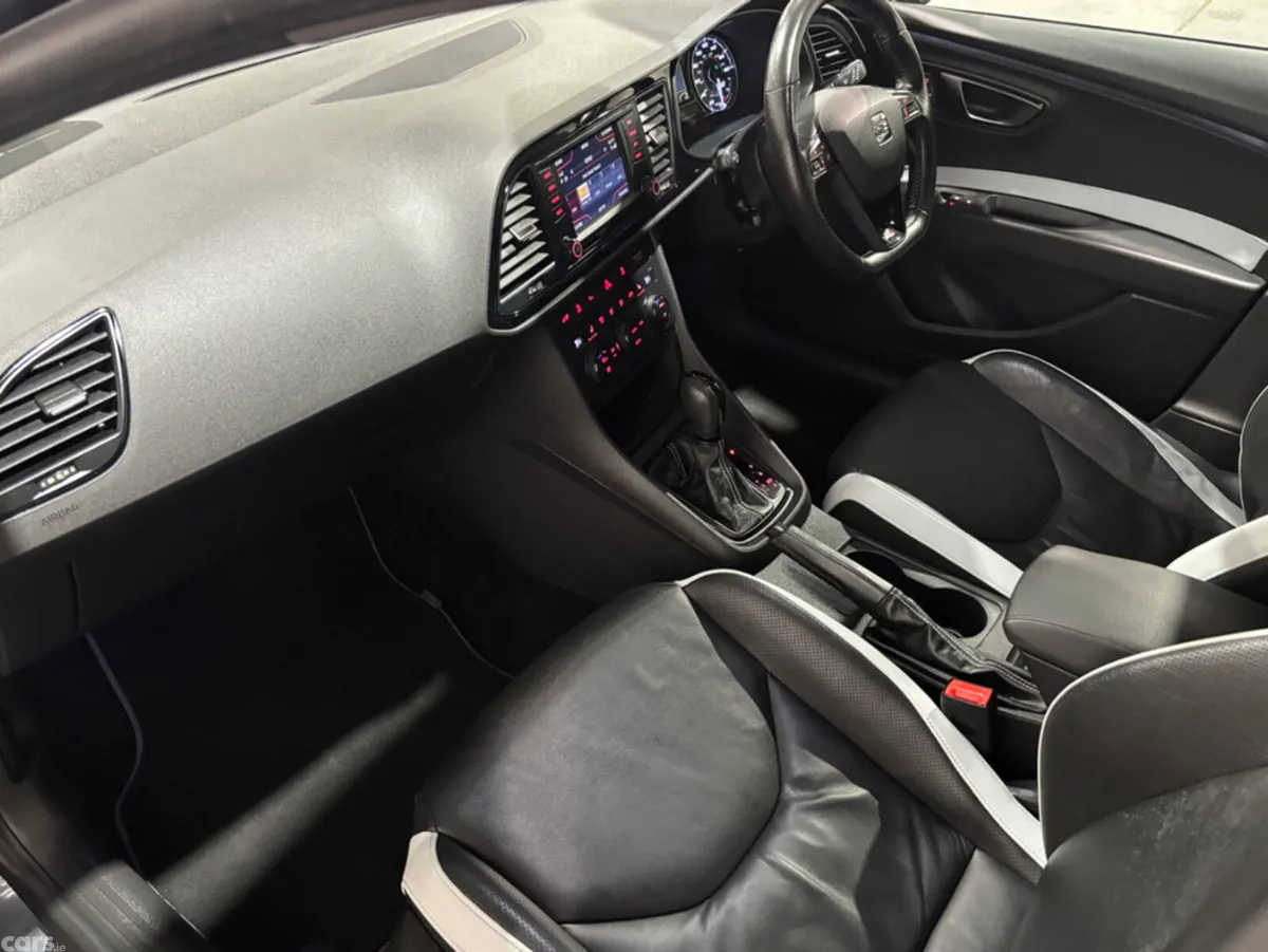 SEAT Leon Estate, Petrol, 2015, Grey