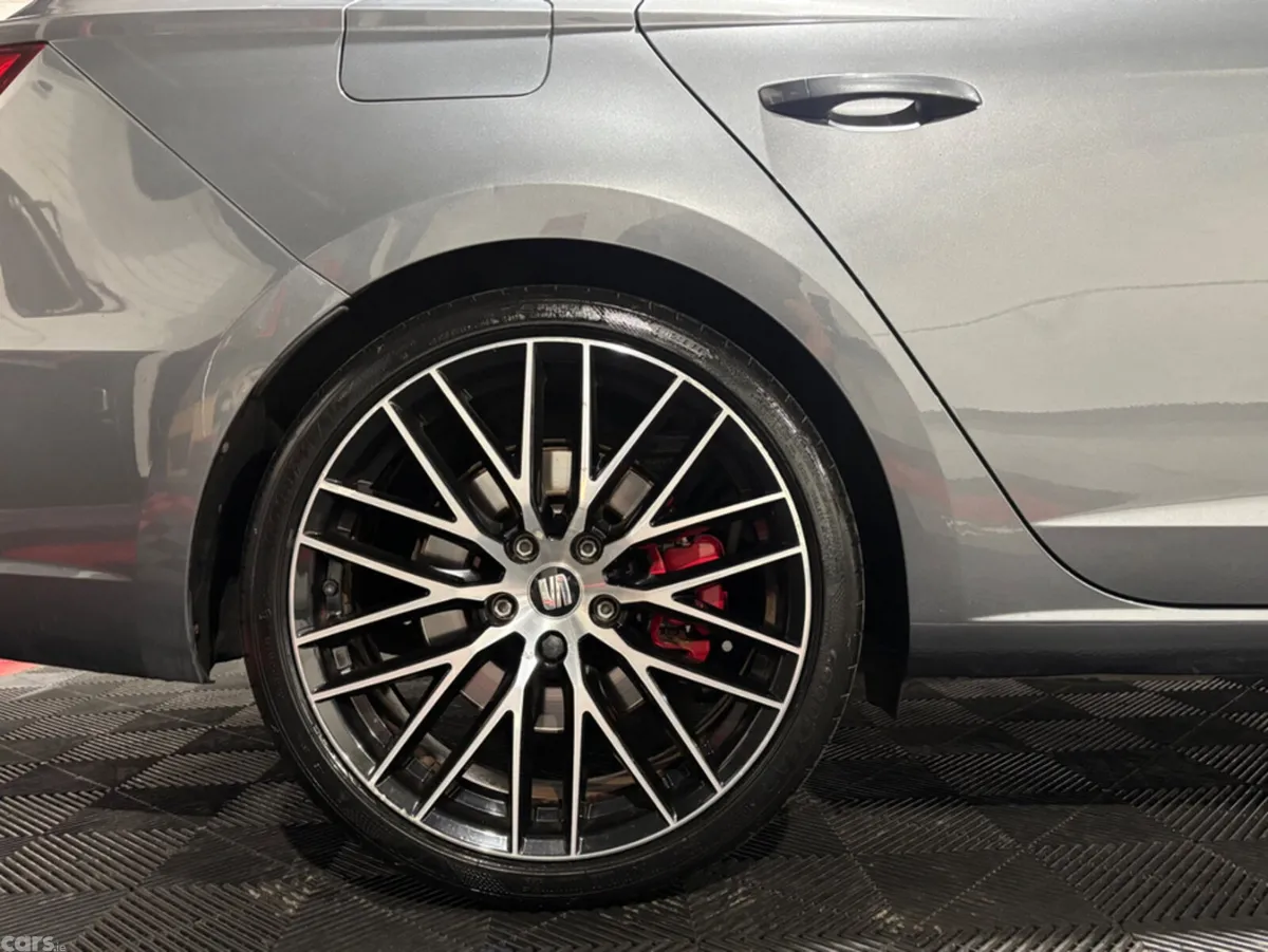 SEAT Leon Estate, Petrol, 2015, Grey